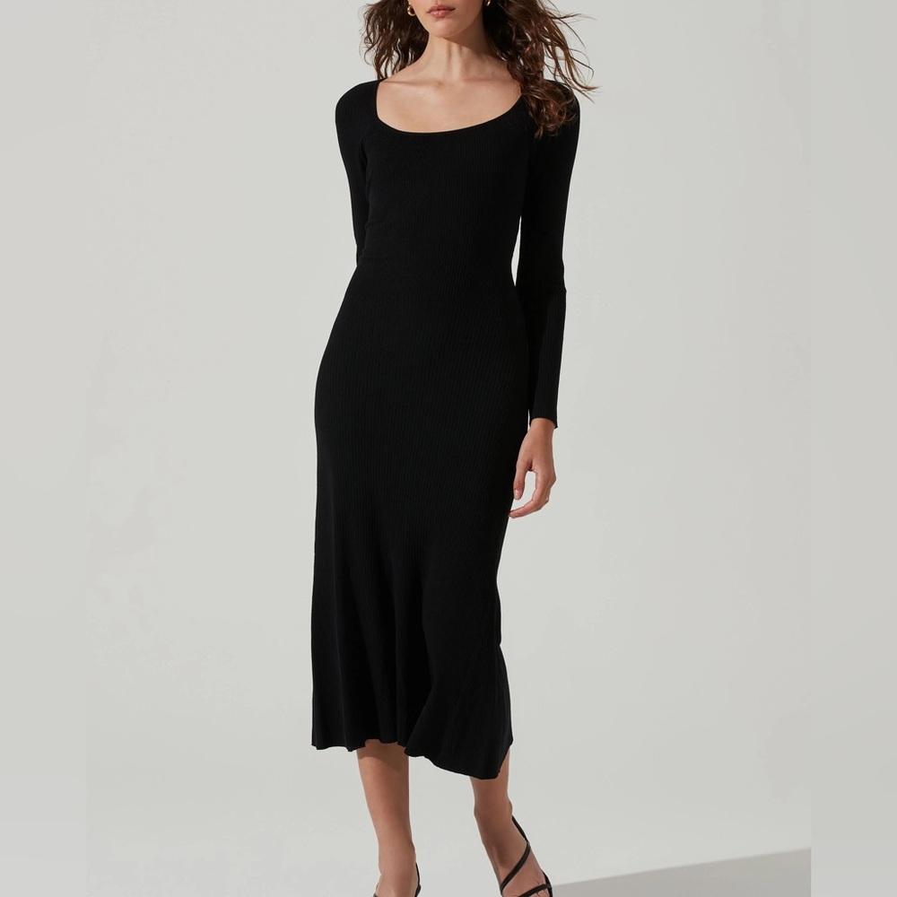 ASTR The Label Long Sleeve Cutout Midi Dress